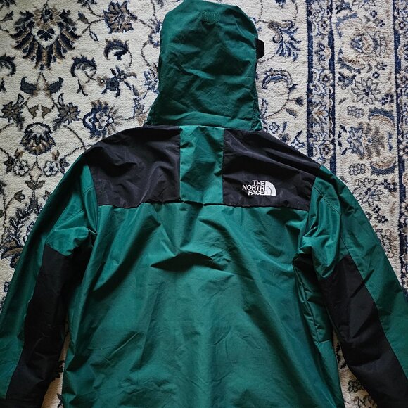 North face Gore-Tex mountain jacket - Picture 2 of 3